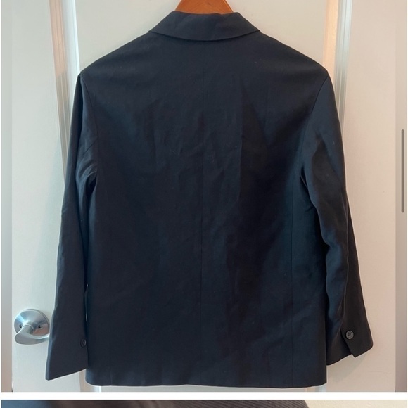 Everlane Black One Button Blazer
Size 2 - Picture 7 of 16